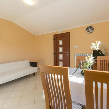 One-bedroom 1